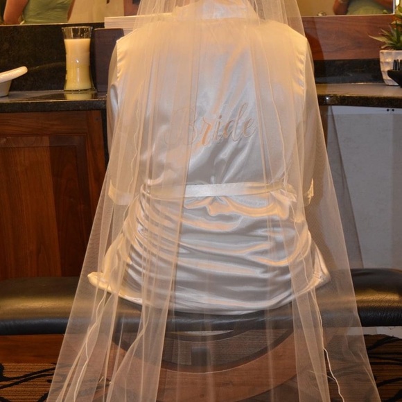 Lillian Rose Bride Robe - Picture 7 of 8